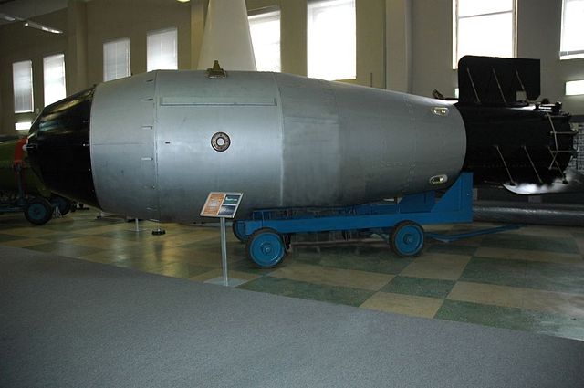 03640px-Tsar_Bomba_Revised.jpg
