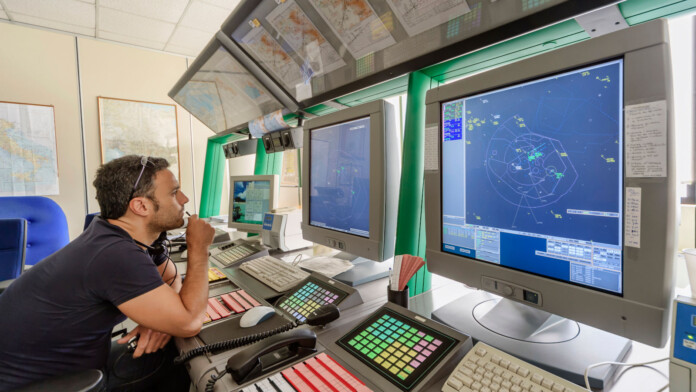 flight-radar-696x392.jpg