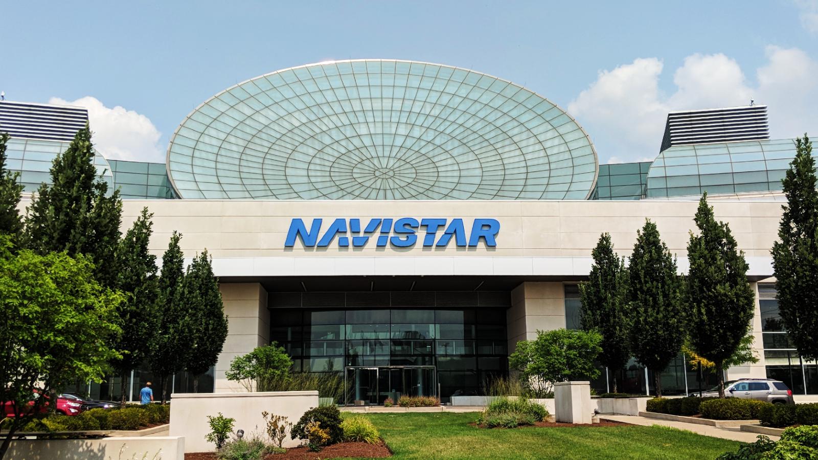 Navistar-headpic.jpg