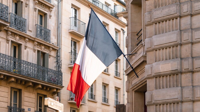 Flag-France-696x392.jpg