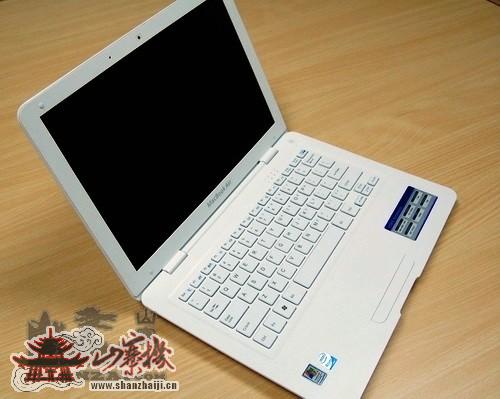 www.cnbeta.com_完全以假乱真!高仿苹果MacBook Air笔记本解析_0959572.jpg