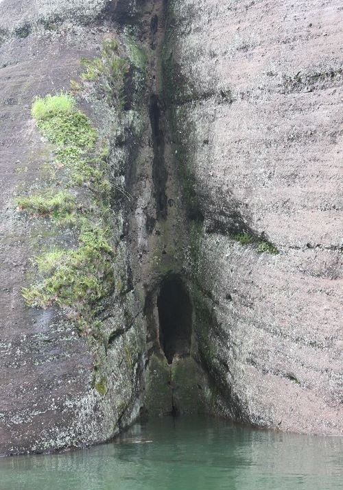 福建客家--连城冠豸山--生命之门.jpg